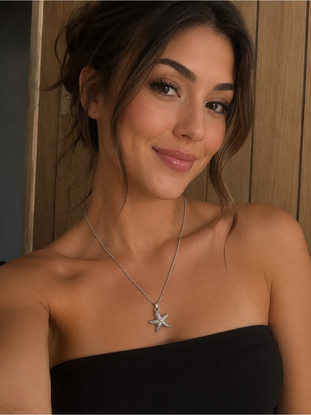 Silver starfish necklace